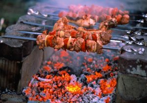 Как очистить дымоход печей и каминов от сажи своими руками