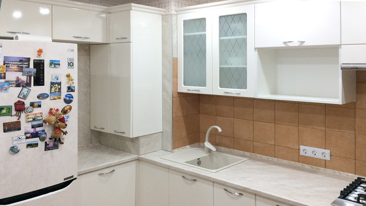Газовый котел в углу кухни